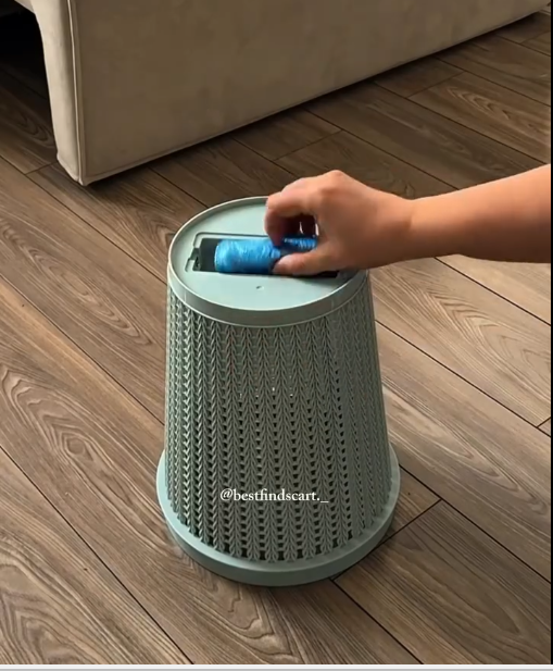 Lightweight Waste Basket Dustbin Bucket for Living Room Toilet Dormitory Blue S
