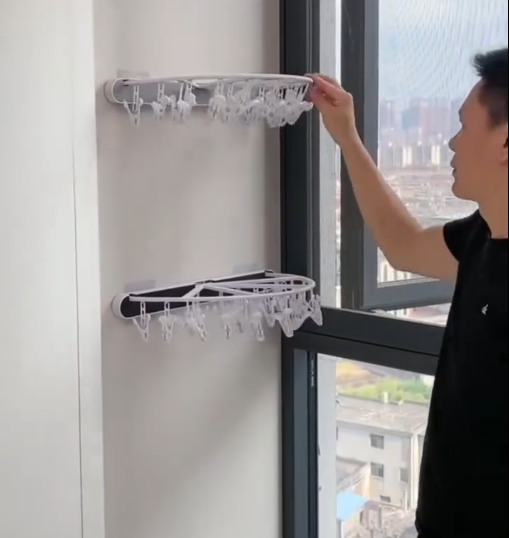 Cloth Drying Hanger with 12 Clips
